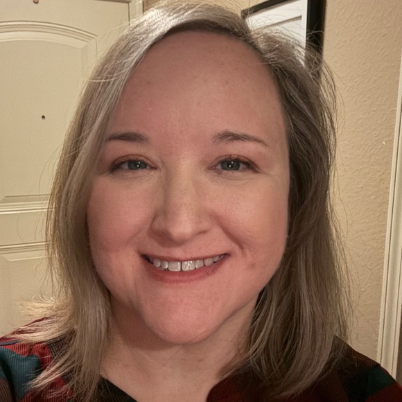 Meet your Posher, Stephanie - Picture 2 of 2